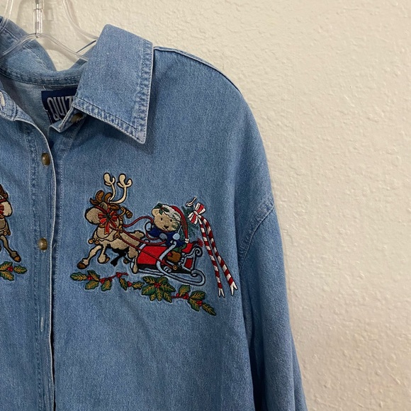 Vintage- embroidered denim button up -Christmas - Picture 1 of 3